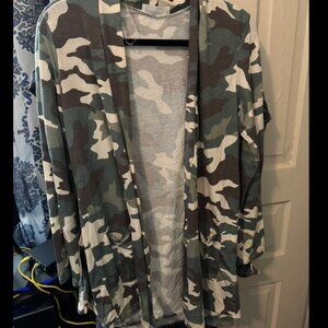 MEDIUM Zenana Camo Cardigan with Pockets